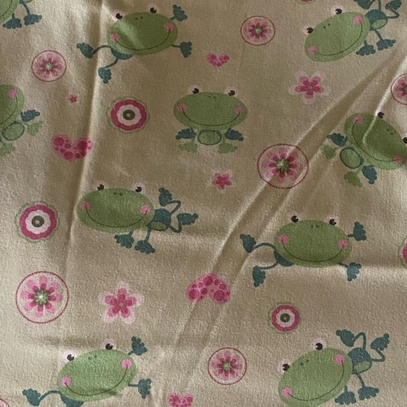 Fun Frogs 3X scrub top - Picture 2 of 3